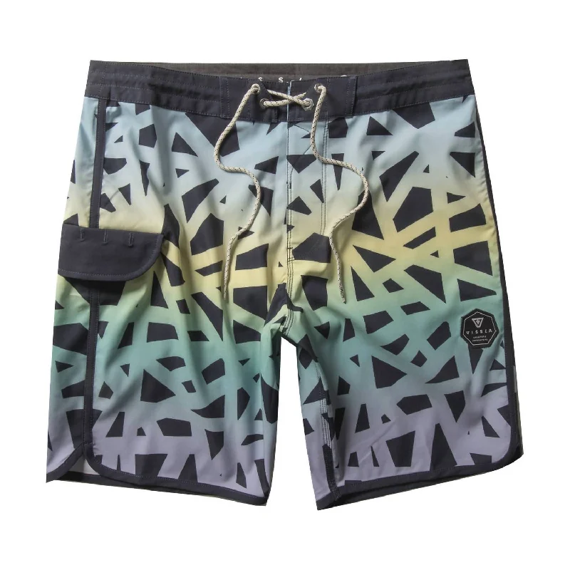 Mens Fever Fiber 18.5" Boardshort In Multi